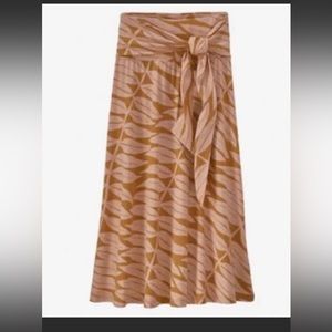 Patagonia convertible skirt dress in a beautiful eucalyptus fond print